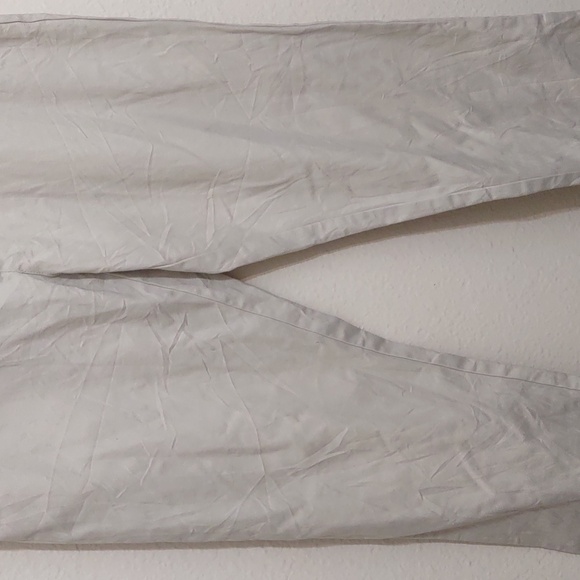 NWT URBAN OUTFITTERS KHAKI SIZE 32 - Picture 5 of 6